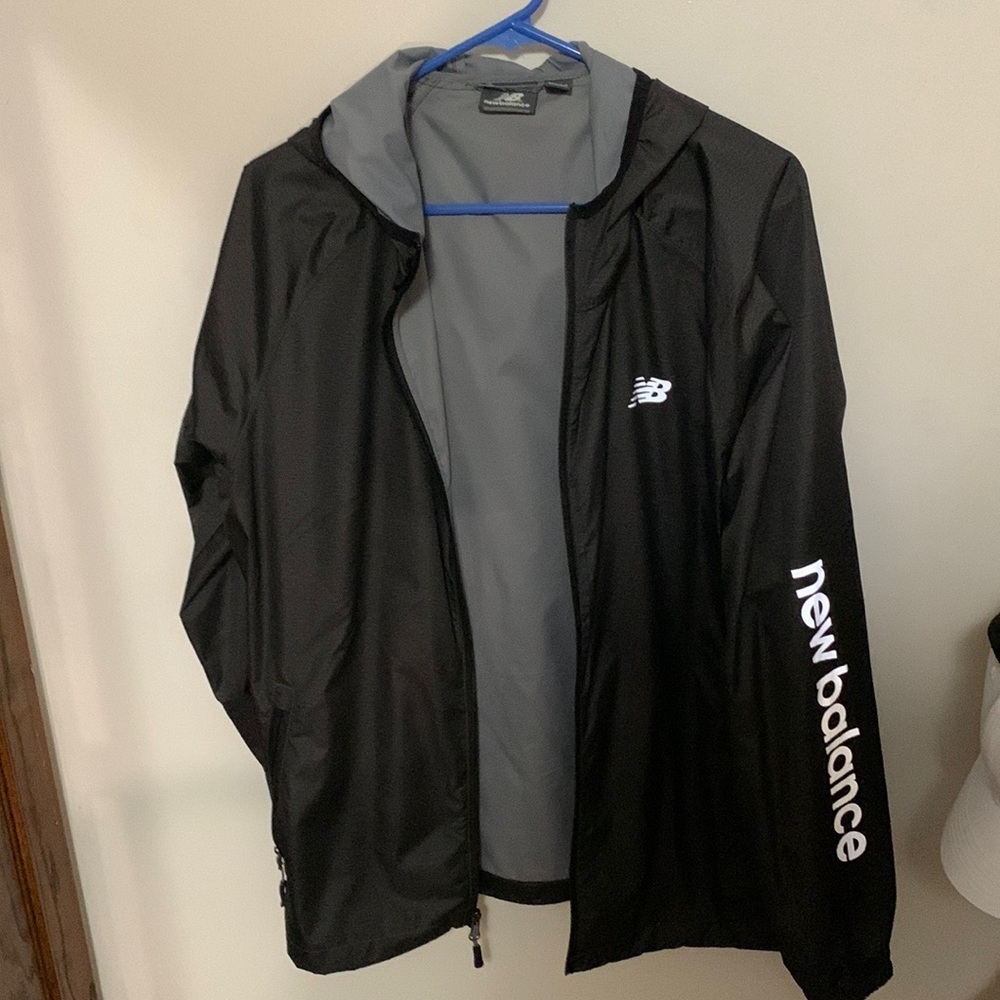 New balance hooded windbreaker